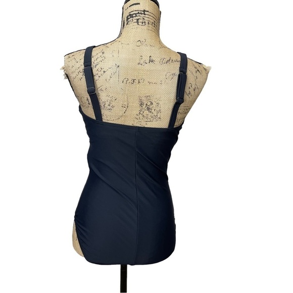 CROFT & Barrow Black and White One Piece Slimming Swimsuit Size 12 - Picture 8 of 12